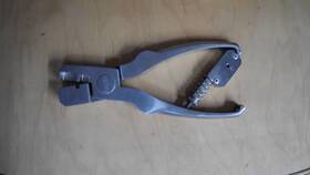 2b8043 Baxter Medication Hand Sealer Clip Small - 3-1/2 Inch X