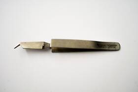 106-6564 Henry Schein Bracket Forceps Posterior Used