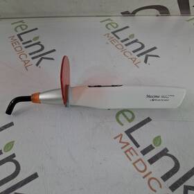Rui1200 Henry Schein Inc. Maxima Dental Curing Light