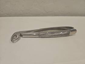 Fx33 Hu-friedy 33 European Style Root Forceps Serrated -