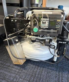 1352000 Jun-air Model 6 120psi Oil Lubricated Piston Compressor