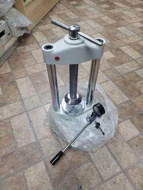 030350 Mestra Hydraulic Press Maximum Travel Of The Piston 25 Mm Mfg #