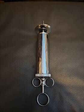 19-385 Miltex & Unbranded Large Ear Cleaning Syringe 4oz