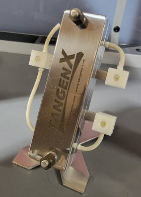 Tx013 Repligen Tx002 Tangenx Low Holdup Volume Holder Lhv With Stand