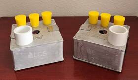 3650-01 Tcs Pair 2 Of Pour Flasks