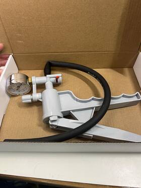 Hvp-001 United Scientific Supplies Vacuum Pump With Pressure Gauge Hand Operated Box