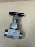 Open Box Whitey SS-8VF6 High Pressure Valve Stainless Steel Swagelok Threaded. Fixed Price $59.99.