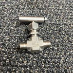 Hy-lok Valve Fitting NV2H-4T 1/4 Tube 6000 Psi. Fixed Price $100.00.