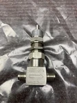 *for Parts* Whitey SS-22RS4 High Precision Metering Valve 3/8". Fixed Price $50.00.