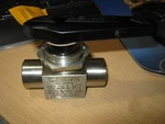 Whitey / Swagelok SS-45F8 Stainless Steel Ball Valve 2500 Psi. Fixed Price $60.00.
