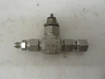 Whitey SS-1GS4 Stainless Steel Toggle Valve 1/4" Tube Fitting No Handle. Fixed Price $43.99.