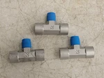 (3) Superlok 316/LN Aaqt Instrumentation Branch Tee 1/4". Fixed Price $33.00.