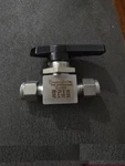 Swagelok SS-43GS4 Ball Valve 1/4 Tubing 3000 Psi Stainless Steel New. Fixed Price $65.00.