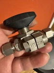 Swagelok Whitey SS-33VS6 Stainless Steel Multi Purpose Ball Valve 3/8 SS33VS6. Fixed Price $69.00.