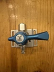 Veriflo 42600987 Stainless Steel Uhp Gas Valve With Bracket Used. Fixed Price $150.00.