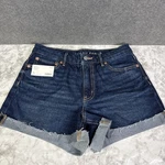 American Eagle Women's Strigid Curvy Relaxed Denim Short CN6 Simply Dark Size. Fixed Price $17.00.