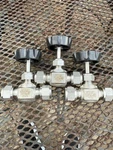 Hoke 3812G6Y Needle Valve 3/8 Tubing 5000 Psig Regulating Stem. Fixed Price $50.00.