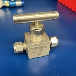 Swagelok/whitey, SS-26VS6, Sst, 3/8" Needle Valve, 6000PSI 100*F. Fixed Price $90.00.