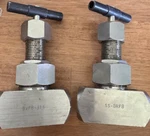 Whitey SS-8RF8 And 8VF8-316 Stainless Steel Bonnet Valve Lot Of 2. Fixed Price $49.99.