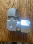 Swagelok S-2000-9 Carbon Steel Tube Fitting Union Elbow 1/4" Od New Box. Fixed Price $40.00.