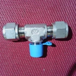 Ssp Griplok 3/8" Tube Od X 1/4 Npt Male Branch Tee Threaded Pipe SS-600-3TTM. Fixed Price $16.00.