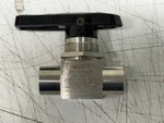 Swagelok SS-44F6, 316SS 3/8" F-npt 2500 Psi Ball Valve, 40 Series. Fixed Price $60.00.