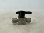 Used Hy-lok 1/4" Stainless Steel Plug Valve S316 3000 Psi, Tube, P1VH-4T. Fixed Price $28.94.