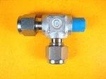 Swagelok SS-500-3TMT Male Run Tee, 5/16" Tube X 1/8" Pipe. Fixed Price $8.00.