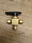 Swagelok B-43XS4 Brass Piece 40 Series 3-WAY Ball Valve Fnsp 1/4" Compression. Fixed Price $31.50.