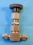 Stainless Steel Needle Valve, 5000 Psi, Swagelok, Whitey, SS-31RS4. Fixed Price $75.00.