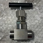 Swagelok Whitney SS-7RF8 (1/2IN) Needle Valve 3000 Psi Npt Integral. Fixed Price $35.00.