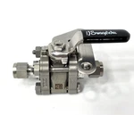 Nib Swagelok SS-62TS4-JL 1/4" Tube 60-SERIES Ball Valve W/ Locking Handle 2-WAY. Fixed Price $99.99.