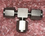 Swagelok Sno-trik SS-440-3 316 High Pressure 1/4 Tube Tee Lot Of 9. Fixed Price $350.00.