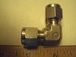 SS-500-9 Swagelok Union Elbow 5/16" Tube 316SS. Fixed Price $10.00.