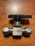 Whitey/swagelock Ss 42S4 Ball Valve 1/4" Tube Fittings New Orig Pkg's. Fixed Price $25.00.