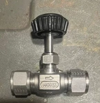 Hoke 1/2" Tube Od 5000 Psi Globe Pattern Needle Valve 316S/S 3852G8Y. Fixed Price $49.00.