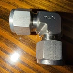 10 Tylok 1/2" Stainless Steel Union Elbow SS-8-DELU-8 SS8DELU8. Fixed Price $125.00.