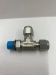 Swagelok Tee Pipe To Tube SS-400-3TST 4730-01-563-8096. Fixed Price $39.95.