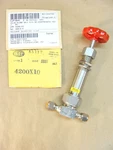 New Hoke 316 Stainless Steel Globe Valve 1/4 Tube Compression 4200X10. Fixed Price $50.00.