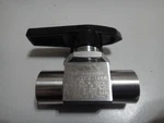 New Swagelok Ball Valve SS-43F4-1466. Fixed Price $39.99.