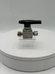 Whitey SS-44S6 Stainless Steel Ball Valve Used Good Condition Free Shipping. Fixed Price $39.99.