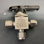 Swagelok 1/4 Tube Fitting 3-WAY 2500 Psig 316 Ball Valve SS-43GXS4(LPW59J). Fixed Price $79.99.