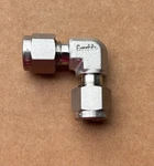Swagelok 1/4" Stainless Steel Union Elbow SS-400-9 Several New Old Stock. Fixed Price $11.50.