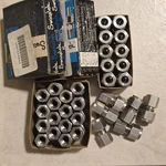 (unused, Lot Of 32) Swagelok SS-500-7-2, 5/16 Od Tube X 1/8 Female Npt. Fixed Price $500.00.