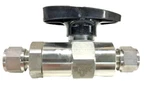 Hoke 7222G8Y Ball Valve 1/2" Union Tube Compression Ends, 2000 Psi, 316-SS. Fixed Price $82.00.