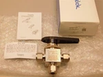 Swagelok SS-45XTS8 1-PIECE 40 Series 3-WAY Ball Valve, 1/2" Tube Live Loaded. Fixed Price $349.99.