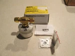 Parker 4Z-V4LQ-11AO-B Toggle Valve **new**. Fixed Price $250.00.