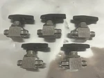 Hy-lok, B1VH-4T, 1/4" Tube, 316 Sst, 2-WAY Ball Valve, 2500 Psi, Lot Of. Fixed Price $99.00.