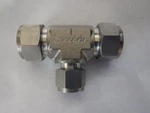 Swagelok SS-1210-3-12-8 Reducing Union Tee 3/4 X 1/2 Tube Od. Fixed Price $112.00.