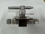 Swagelok High Pressure Ball Valve 3/8", SS-83KS6-LH No Box. Fixed Price $149.99.